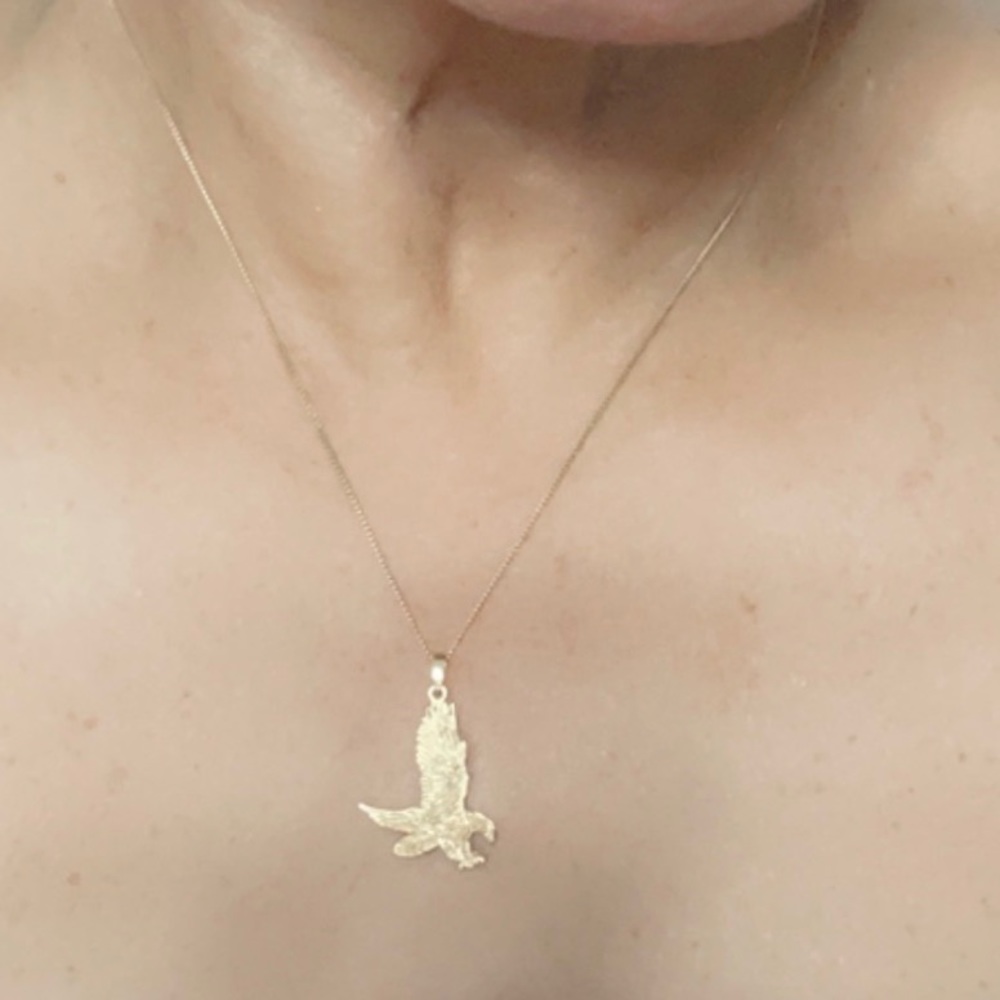 Vintage beautiful and delicate chain and 14k gold charm